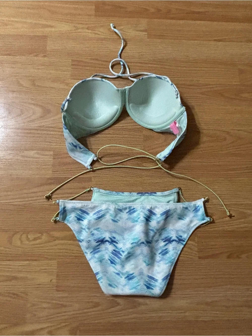 Victoria's Secret Mint Bikini Top with Light Blue Trim-M 36B